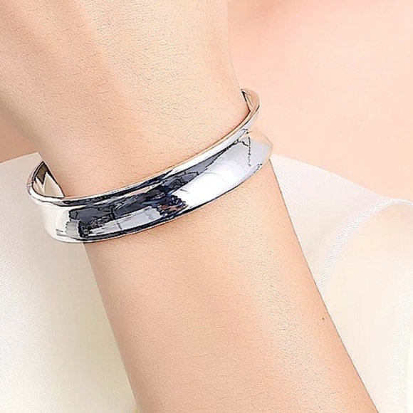 Sterling Silver Bangle Cuff Bracelet - Picture 4 of 8